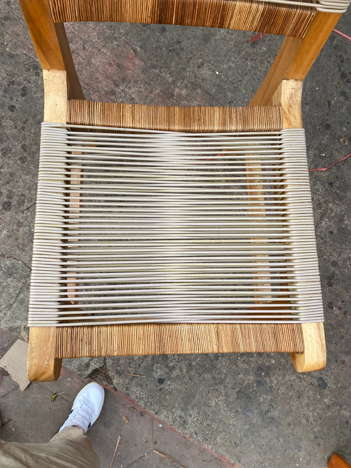 Silla de parota con cuerda